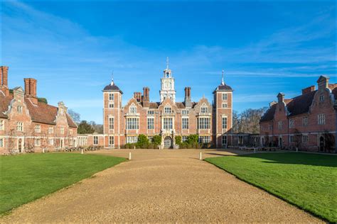 Blickling Walk Blickling Hall River Bure Walk North Norfolk Walks