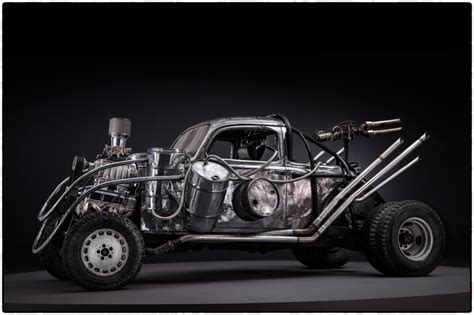 The latest max flick is the natural culmination of the aesthetic miller created in the first three. Gorgeous Photos of the Cars from Mad Max: Fury Road | Joe ...