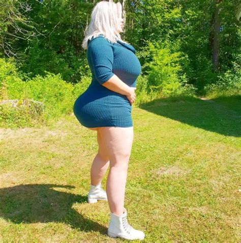 This Young Lady Is Determined To Achieve Worlds Largest Bum Photos