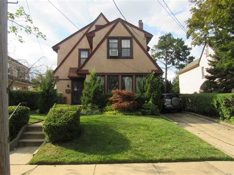 112 23 68th Rd Forest Hills Ny 11375 Mls 3155439 Redfin