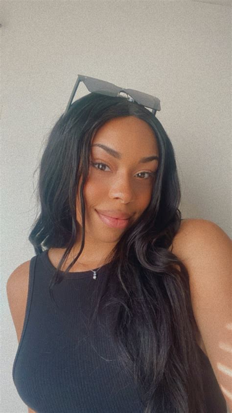 About — DOMINIQUE HARRIS