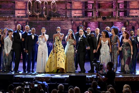 Super Bowl 2017 Hamilton Cast Members Sing ‘america The Beautiful