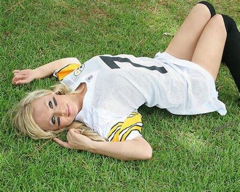 Hot Girls Wearing Football Jerseys Pics