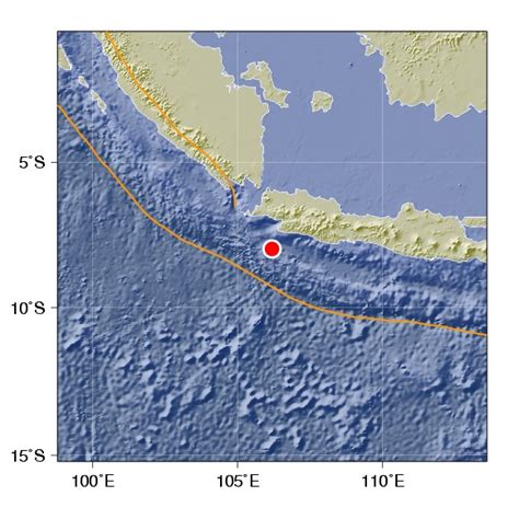 Guncangan gempa dirasakan di daerah jakarta, banten, lampung, jawa barat, dan jawa tengah. berita terbaru: Gempa Jakarta Sukabumi Hari Ini 4 Juni 2012