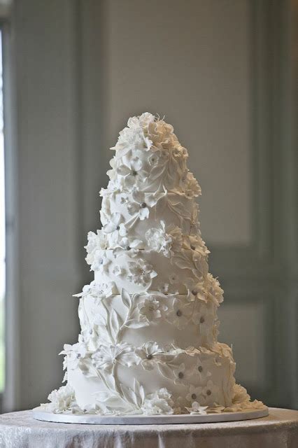 For The Love Of Cake By Garry And Ana Parzych Winter White Custom Wedding Cake Grace Ormonde