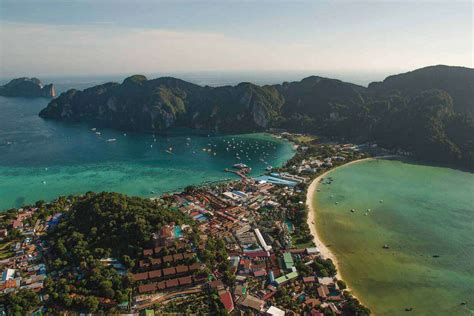 The island has not undergone any development, nor does it provide accommodation. Things To Do In Phi Phi Island Guide {The Complete 2019 ...