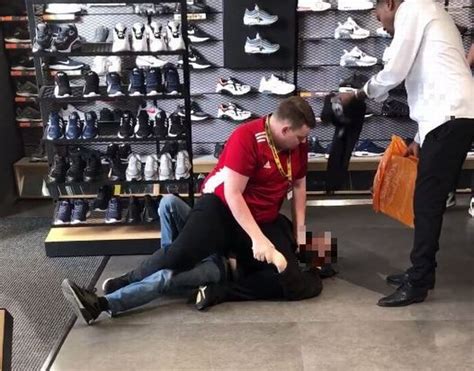Video Shows Suspected Shoplifter Being Apprehended In Jd Sports