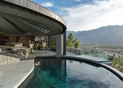 Elrod House Palm Springs Home Seen In James Bonds ‘diamonds Are