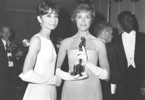 Audrey Hepburn And Julie Andrews At The Oscars 1965 Just Wow R