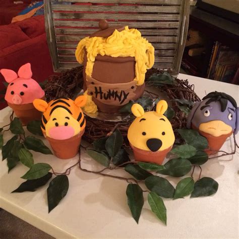 Winnie The Pooh And Friends Honey Pot Cake Set Pot Cakes Winnie The Pooh Friends Custom Cakes