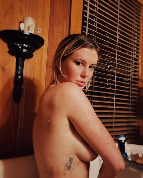 ireland baldwin teases fans with hot selfies 12 photos video the fappening
