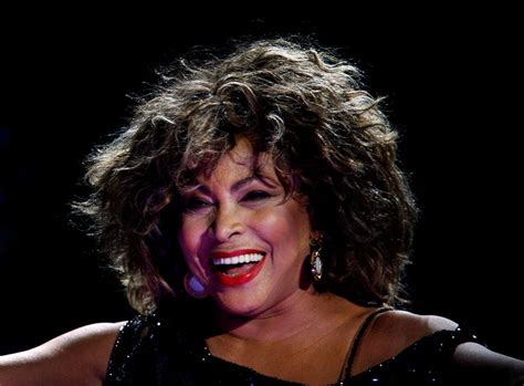 You're simply the best, better than all the rest, better than anyone, anyone i've ever met! Tina Turner hoopte op een kalm Zwitserleven. Het liep ...