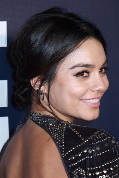 Vanessa Hudgens Hairstyles And Hair Colors Steal Her Style Page 2
