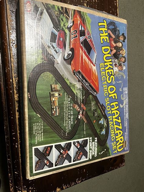 Vintage 1981 Ideal Toys Dukes Of Hazzard Electric Slot Racing Set Ebay