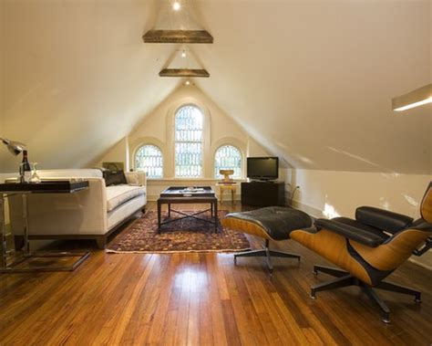 Trusses look like triangles with smaller triangles inside of them—the boards forming these small triangles are called chords and webs. Low Ceiling Attic | Houzz