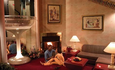 9 Naughty Hotels For A Night Of Romance Orbitz Poconos Resort