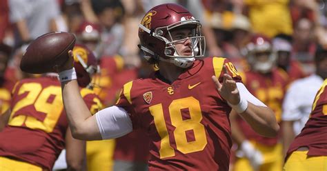 Jt Daniels Receivers Try To Refine Timing For No 17 Usc