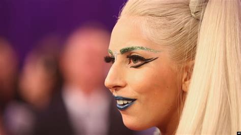 Lady Gaga Undergoes Hip Surgery