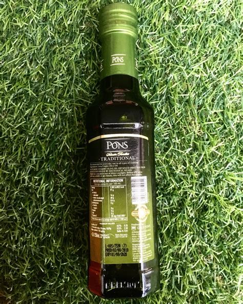 Minyak zaitun yang merupakan hasil ekstraksi dari buah zaitun dan telah populer sejak. Pons Extra Virgin Olive Oil │ Minyak Zaitun Dijamin Tulen ...