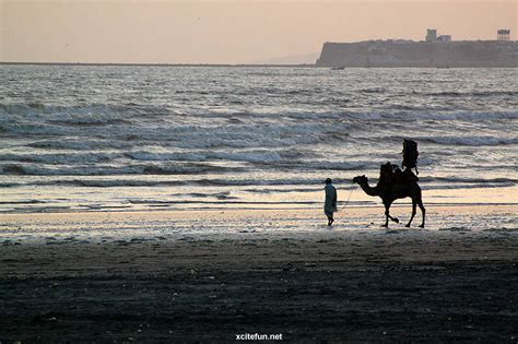 Seaview Clifton Beach Karachi Images And Detail