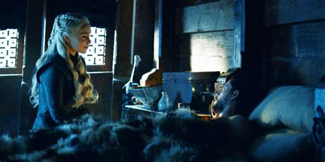 Jon Snow And Daenerys Romance On Game Of Thrones Is Gross Twitter