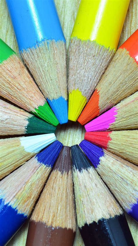 Colored Pencils Round htc one wallpaper - Best htc one wallpapers