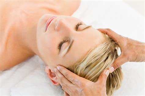 How To Give A Scalp Massage Alternative Resources Directory