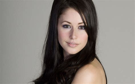 Amanda Crew Wallpapers Images Photos Pictures Backgrounds