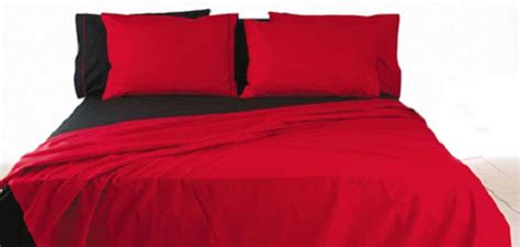 Lenzuola rosse e nere : Ecco cosa può succedere se usi le lenzuola nere o rosse
