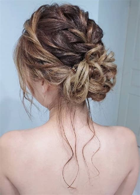 25 Classy Messy Bun Hairstyles To Try In 2022 Styledope