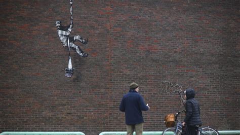 Banksy Revendique Une Nouvelle œuvre Dart Dans Une Vidéo Rtbf Actus
