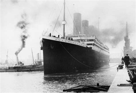 Zahynulo přes 1 500 cestujících a členů posádky. RMS Titanic was in fact the RMS Olympic - Insurance fraud by JP Morgan