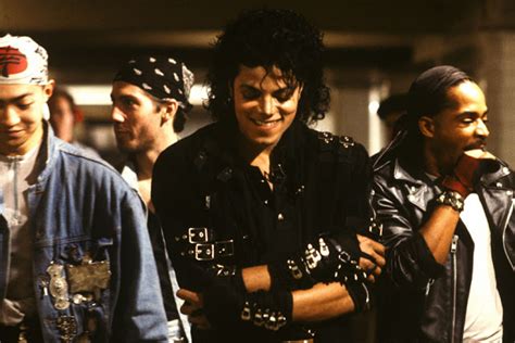 Behind The Scenes Photos Of Michael Jackson While Filming The Music
