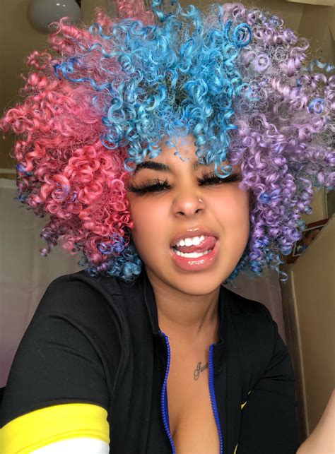 Easy hairstyles for medium hair can really be as simple as styling big curls and creating a half up, half down style. Pin on Baddie Hairstyles