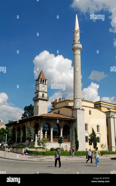 Et Hem Ethem Bey La Mezquita El Cuadrado De Skanderbeg En Tirana