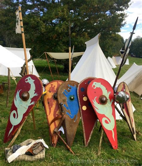 Anglo Saxon Shields 1066 Battle Of Hastings Reenactment Battle Abbey