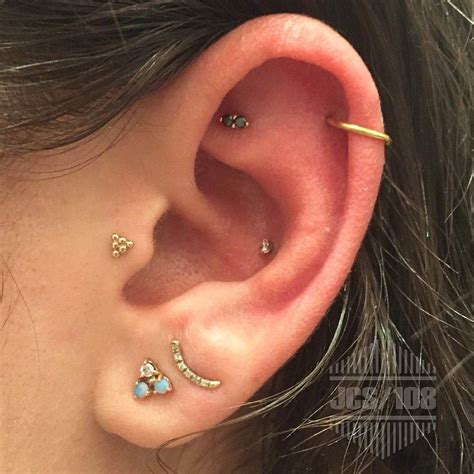 Unique And Beautiful Ear Piercing Ideas From Minimalist Studs To
