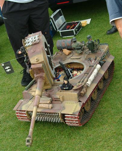 Tiger 1 Tank Arming Unlike The 88mm Gun Of The Real Thing Flickr