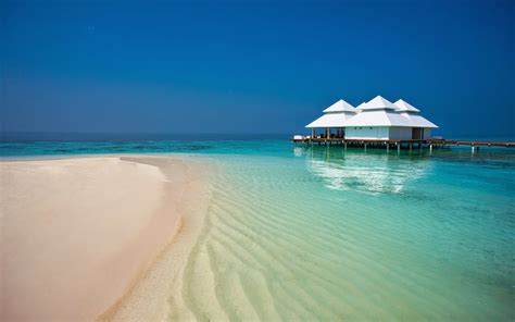 Maldives is located south of india'slakshadweep islands in the indian ocean. Maldives..The Paradise of Indian Ocean | Tourist Diaries