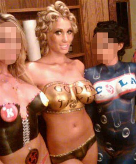 I Was Naked Covered In Bodypaint At The Playbabe Mansion Halloween Party And There Were People