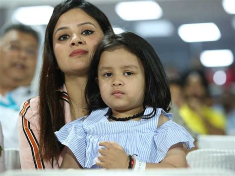ipl 2019 ms dhoni s daughter ziva cheers for him during csk s ipl 2019 match against delhi
