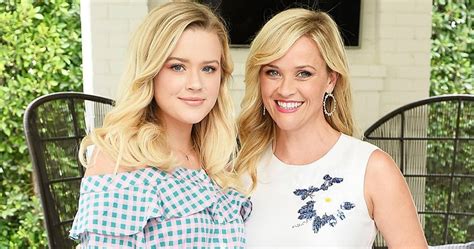 10 Famous Moms And Daughters Who Look Exactly Alike Moms