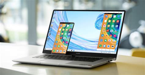 Huawei matebook 13 comes with 13″ inches ips display, which is 100% srgb color gamut (typical value) & its resolution is 2160 x 1440 pixels, ppi 200 pixel. Huawei announces PH pricing and pre-orders of the MateBook ...