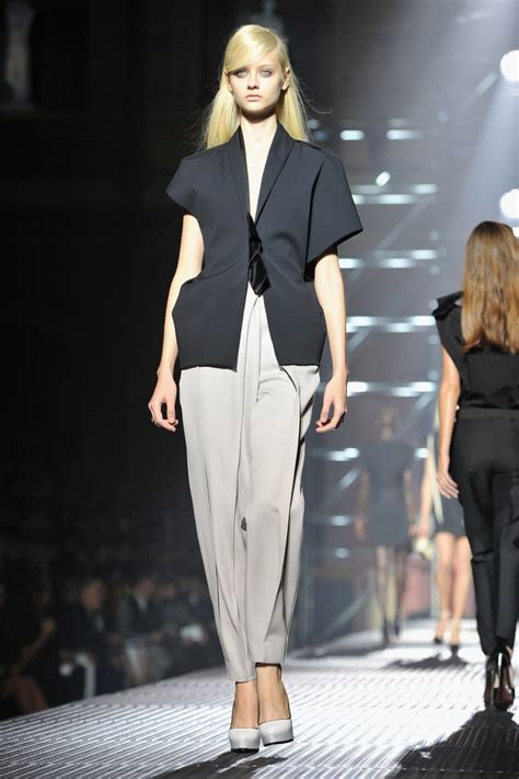 Pictures And Review Of Lanvin Spring Summer Paris Fashion Week Runway