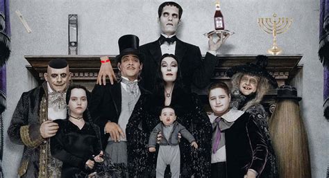 Los Locos Addams Una Familia A La Cual Hay Mucho Que Aprenderle