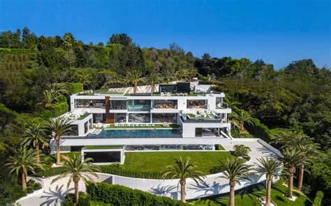 Inside The Most Luxurious Modern Mansion In Los Angeles