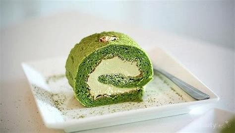 Coba bikin yang dikukus saja. Resep Membuat Matcha Cheese Roll