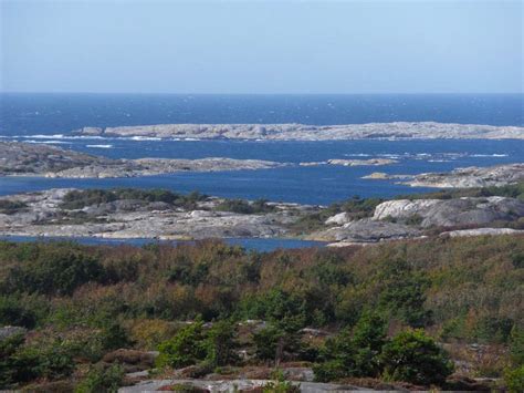 The landscape here is a grand mix of craggy islands . Bohuslän - romantischer Küstenurlaub in Südschweden ...