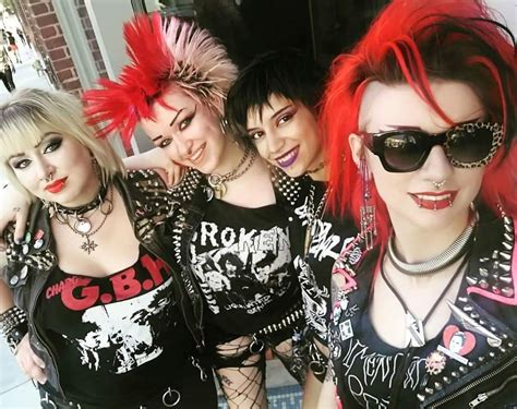 punk rocker costume punk 80s queer punk punk rock girls chica punk estilo punk rock crust