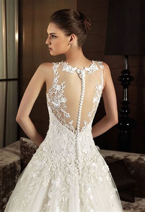 Vintage Lace Wedding Dress With Open Back Sang Maestro